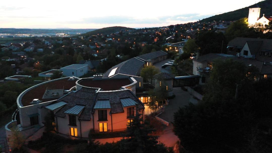Hotel Zlaty Klucik - Golden Key With Luxury Spa Nitra Exterior foto