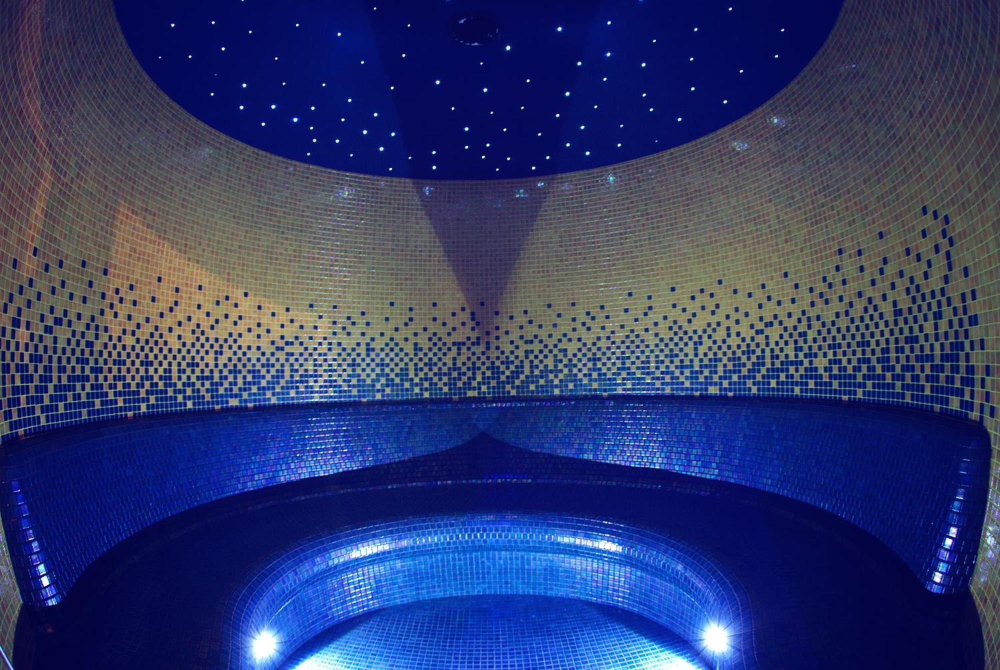 Hotel Zlaty Klucik - Golden Key With Luxury Spa Nitra Exterior foto