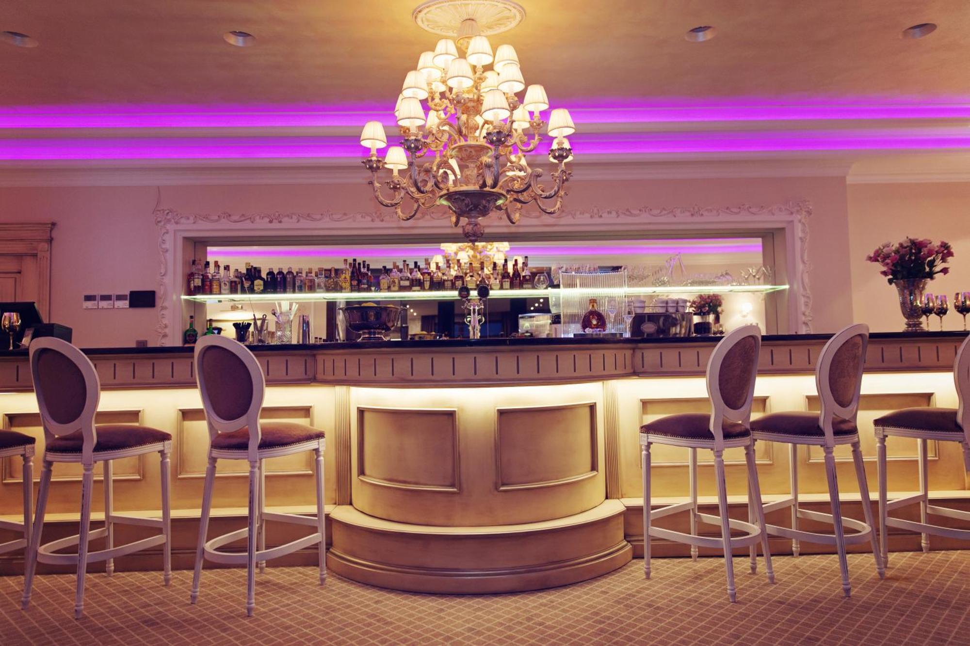 Hotel Zlaty Klucik - Golden Key With Luxury Spa Nitra Exterior foto